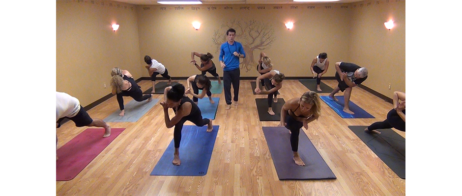 Alex Video Banner - Take a complete yoga class with Alex Schimmel